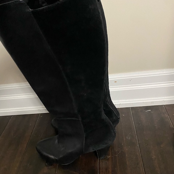 Women's BCBGMAXAZRIA Black Boots Size 9.5B - Picture 6 of 13